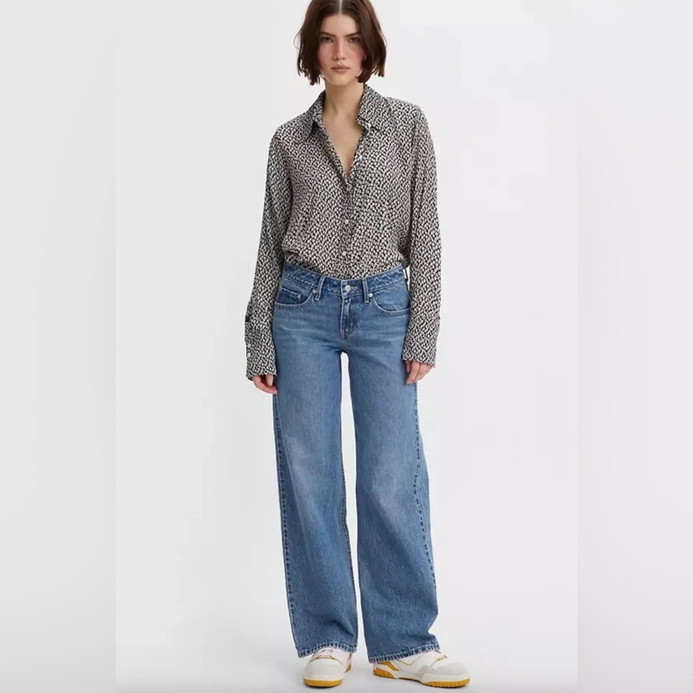 Levi’s Low Loose Jeans - Picture 6 of 9